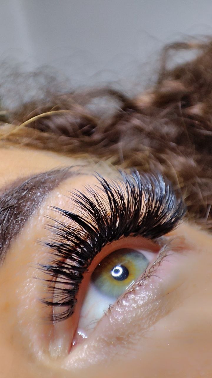 Stylizacja rzęs - Mon Ami